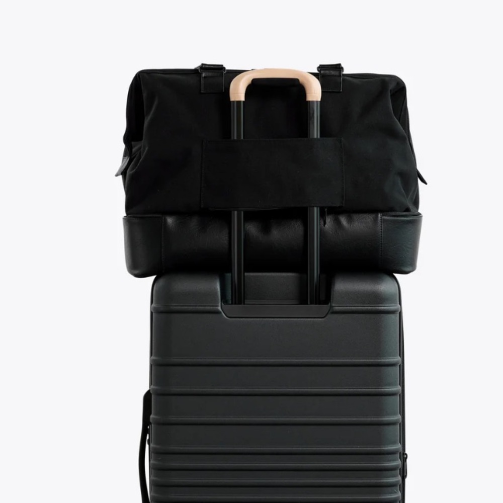 Beis Weekender Bag - image 4